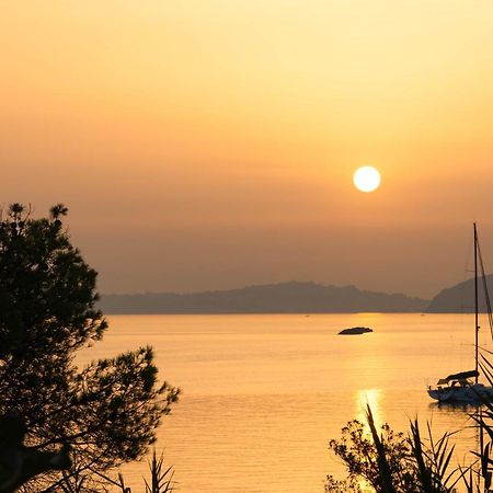Nelinda Waterfront Accommodation Casamicciola Terme Bagian luar foto