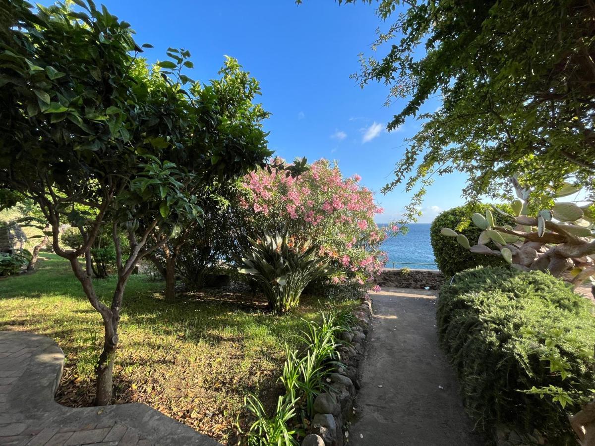 Nelinda Waterfront Accommodation Casamicciola Terme Bagian luar foto