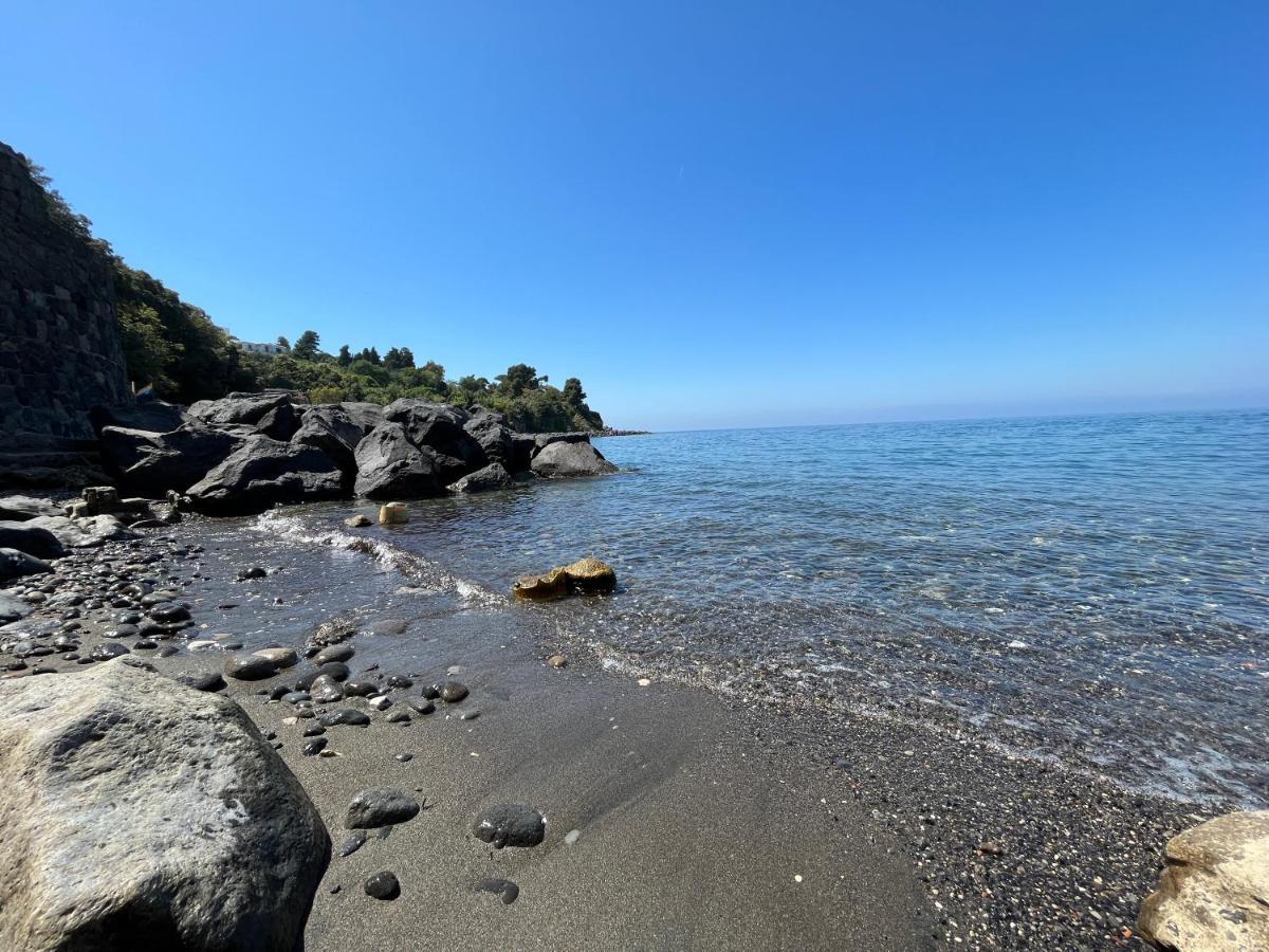 Nelinda Waterfront Accommodation Casamicciola Terme Bagian luar foto