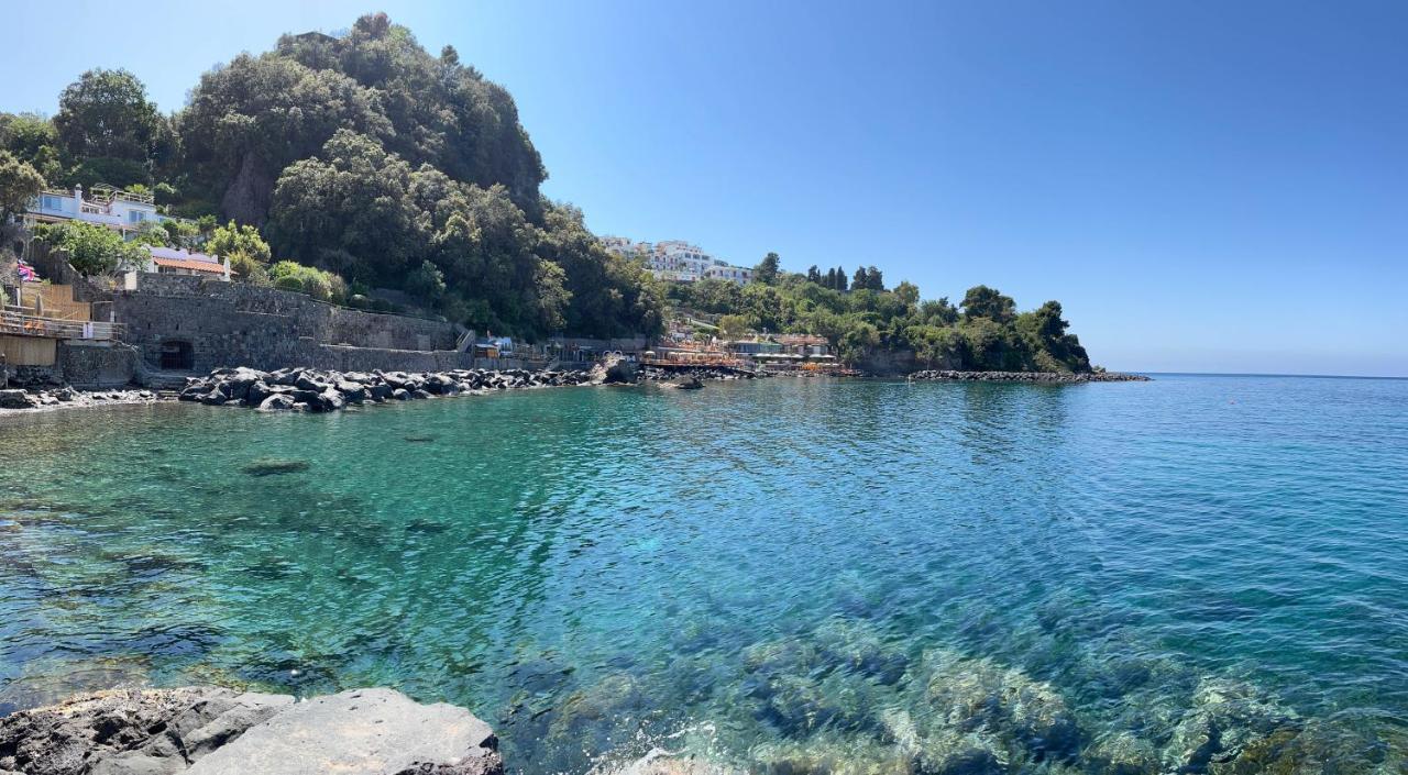 Nelinda Waterfront Accommodation Casamicciola Terme Bagian luar foto