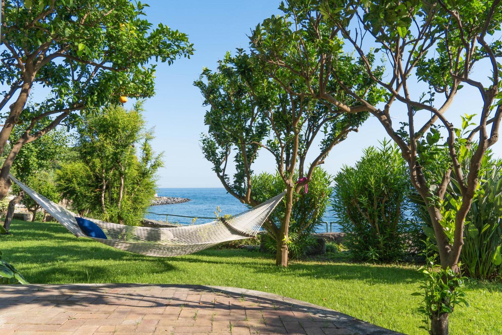Nelinda Waterfront Accommodation Casamicciola Terme Bagian luar foto