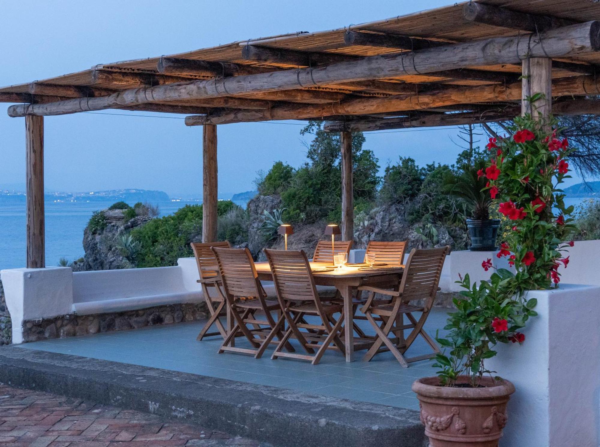 Nelinda Waterfront Accommodation Casamicciola Terme Bagian luar foto