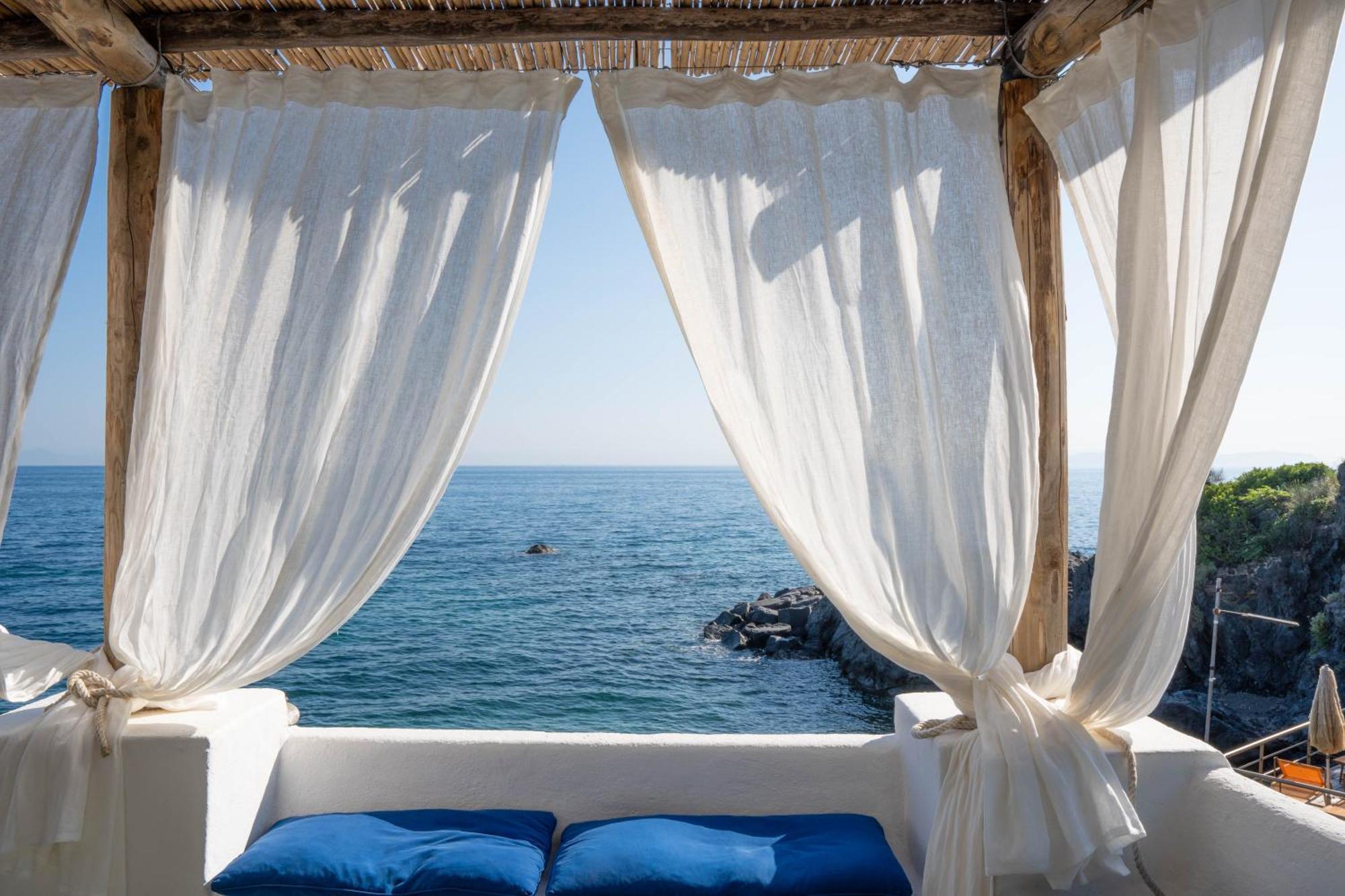 Nelinda Waterfront Accommodation Casamicciola Terme Bagian luar foto